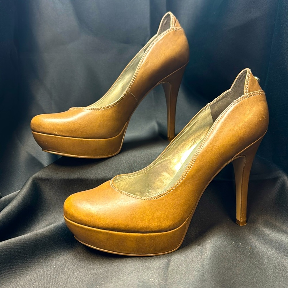 Guess High Heel Pump